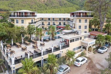 فندق Adrasan Beach Club