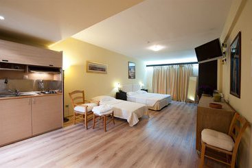 ホテル Efplias  Apartments And Suites