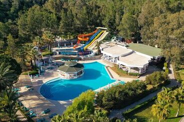 Green Bay Resort & Spa