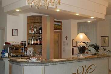 فندق Mediterraneo