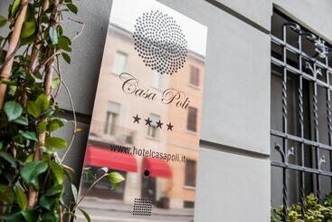 فندق Casa Poli