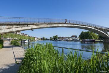 ホテル Cerise Auxerre