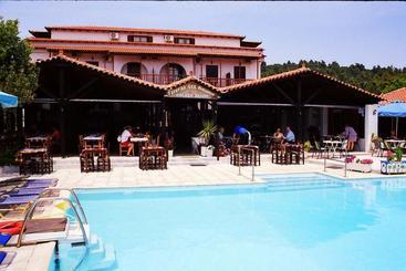 هتل Golden Beach