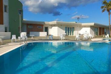 בית מלון כפרי Il Partenone Resort