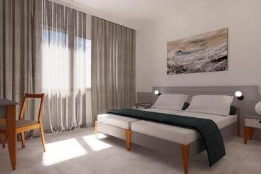 בית מלון כפרי Chrispy Beach Resort, Agia Marina