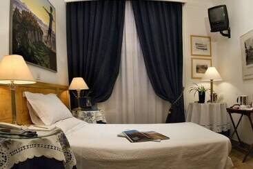 هتل Locanda Cairoli