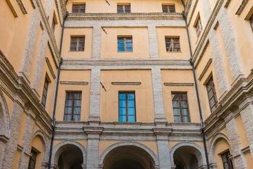 هتل Palazzo Servanzi Confidati