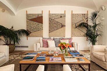 Отель Sant Efis