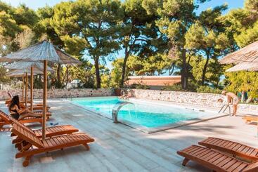 בית מלון כפרי Sfinal Residence