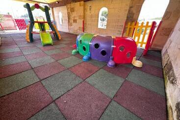 בית מלון כפרי Thàlas Club