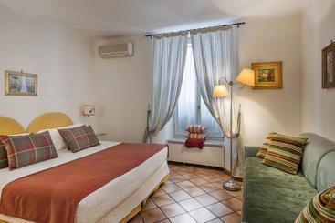 هتل Weekend A Napoli