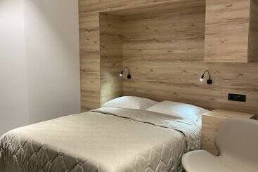 Sleep Lounge Terminal D   Hostel