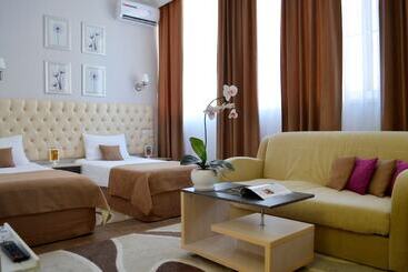 هتل Lux Promo Park & House