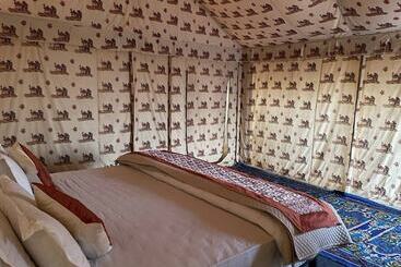 فندق Seven Palms Luxury Camp