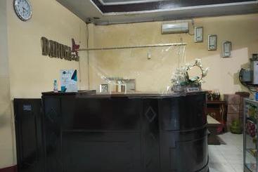 هتل Oyo 90529  Baruga Makassar