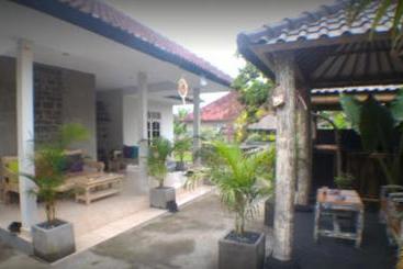 בית מלון כפרי Oyo 90540 Swan Guest House