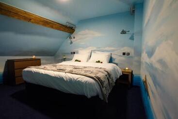 River Lodge Hotel Insolite