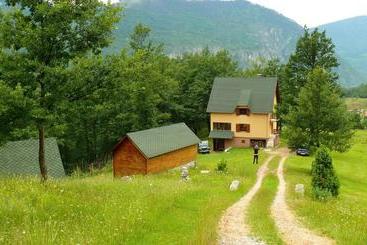 پانسیون Guest House Tara Canyon