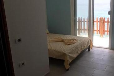 מלון דירות Villa John