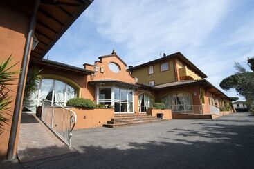 בית מלון כפרי Borgo Il Poeta