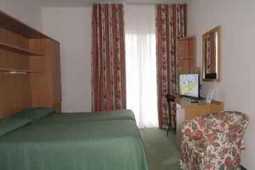 هتل Brione Green Resort