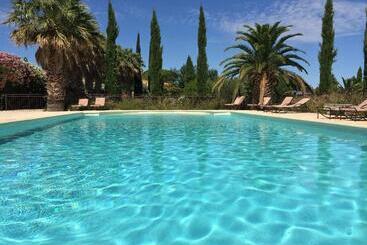 هتل Et Appartements Domaine Des Clos   Teritoria