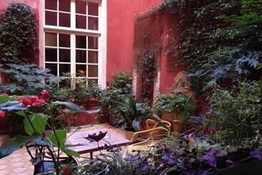 בית מלון כפרי Hôtel De L Amphithéâtre