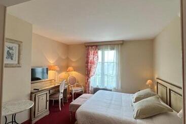 فندق Hôtel Et Restaurant Domaine De L Orangerie