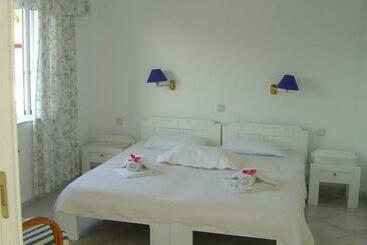 בית מלון כפרי Malievi Villa