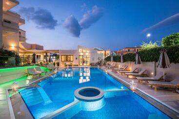 בית מלון כפרי Oscar Suites & Village