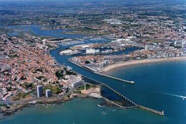 هتل Vacanceole  Les Jardins De L Amiraute