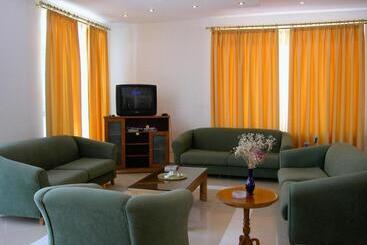 דירה Nontas Apart