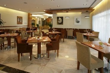 Auris Hotel Apartments Deira
