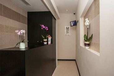 Отель 39 Studios