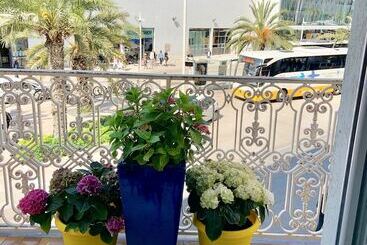 בית מלון כפרי Amiraute