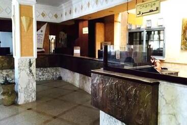 فندق Hôtel Solymar Beach