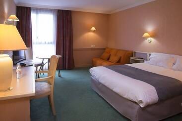 酒店 Logis Lyon Est Porte De L Ain