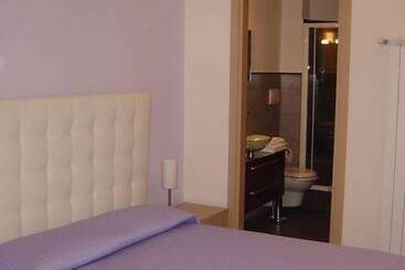 هتل B&b Magnifico Messere