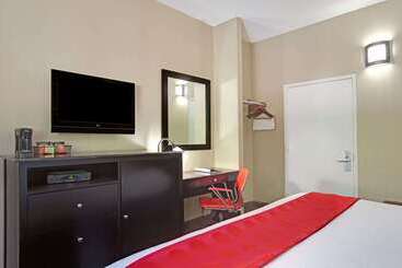 호텔 Ramada By Wyndham Bronx