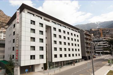 فندق YOMO Mola Park