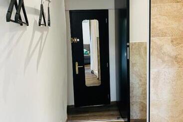 בית מלון כפרי Chambre Le Merindol