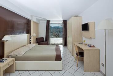 צימר De Maria House