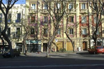 住宿加早餐  Sardinia Domus