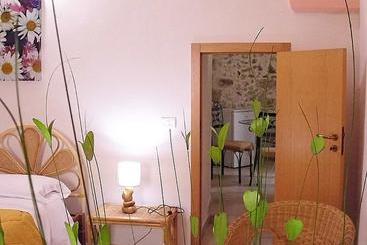 هتل B&b Dimora Vicolungo