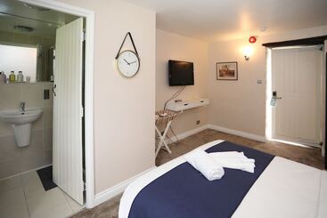 Отель Merrymouth Inn