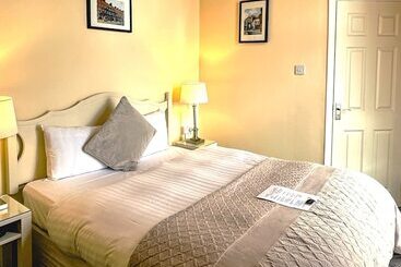 בית מלון כפרי Morehampton Townhouse