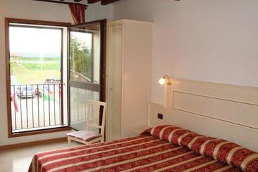 호텔 Villa Oasi Grand