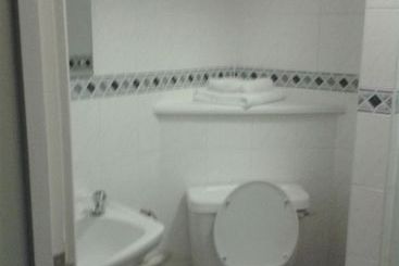 هتل The Altrincham Lodge