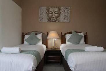 בית מלון כפרי The Broadway