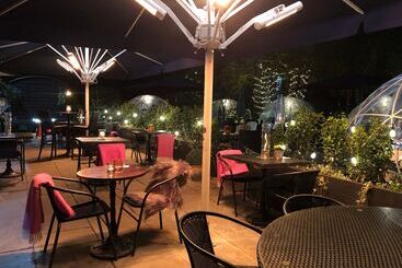 בית מלון כפרי The Churchill